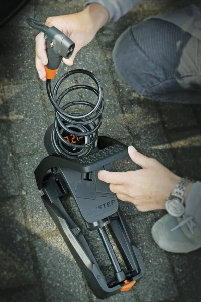 Airstep Digi Bicycle Foot Pump - Image 5