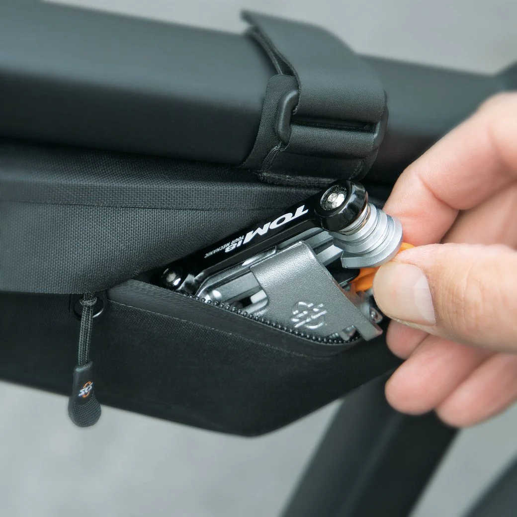 Race Frame Bag 0.65L - Image 8