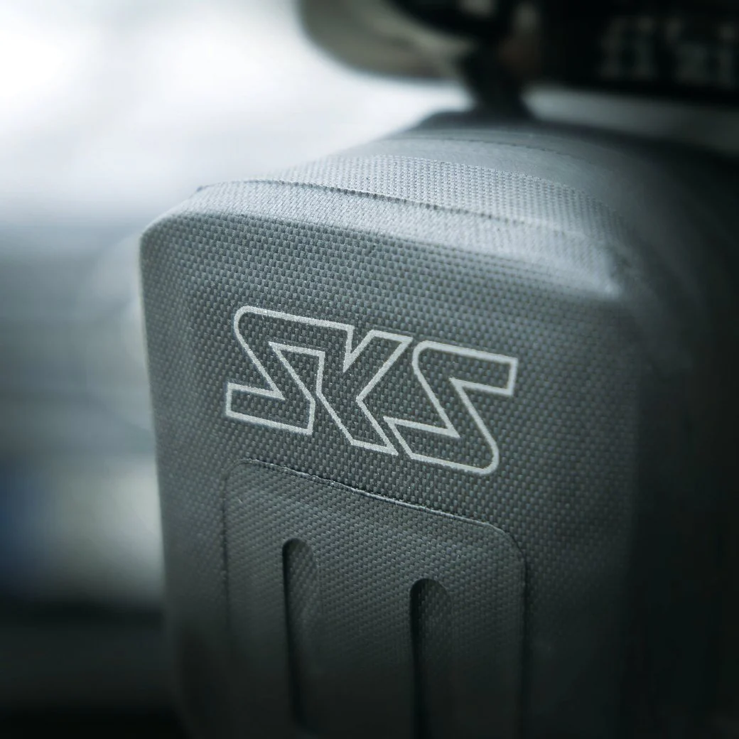 Race Saddle Bag L 0.75L - Image 8